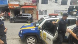 CRIANÇA É RESGATADA EM SITUAÇÃO DE ABANDONO NO BAIRRO BATISTINI EM SÃO BERNARDO.